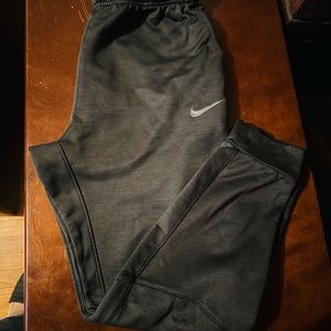 Men’s Nike  jogger sweatpants size large.